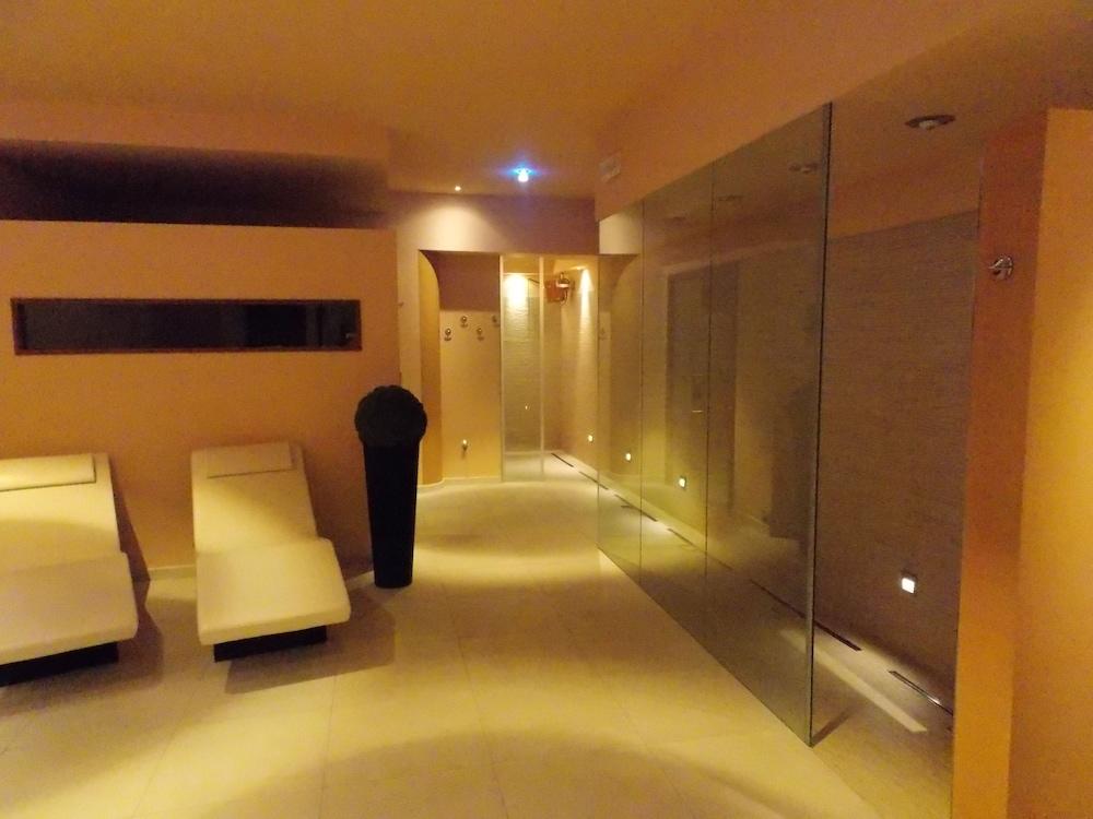 Hotel Chrys Bolzano Exterior photo